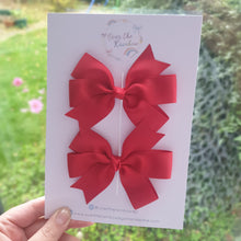 Load image into Gallery viewer, Red 4&quot; Pinwheel Bow